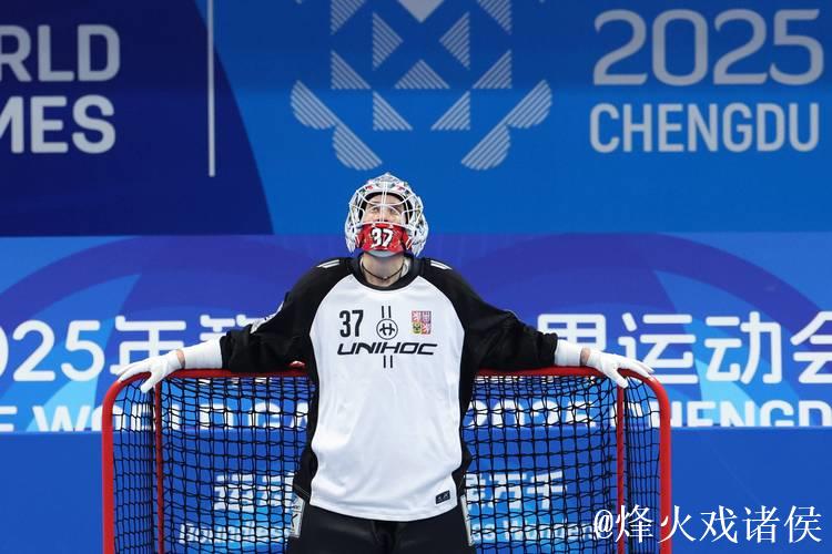 全运会曲棍球:但文帽子戏法 四川女队大胜夺冠 全运会曲棍球:但文帽子戏法 四川女队大胜夺冠