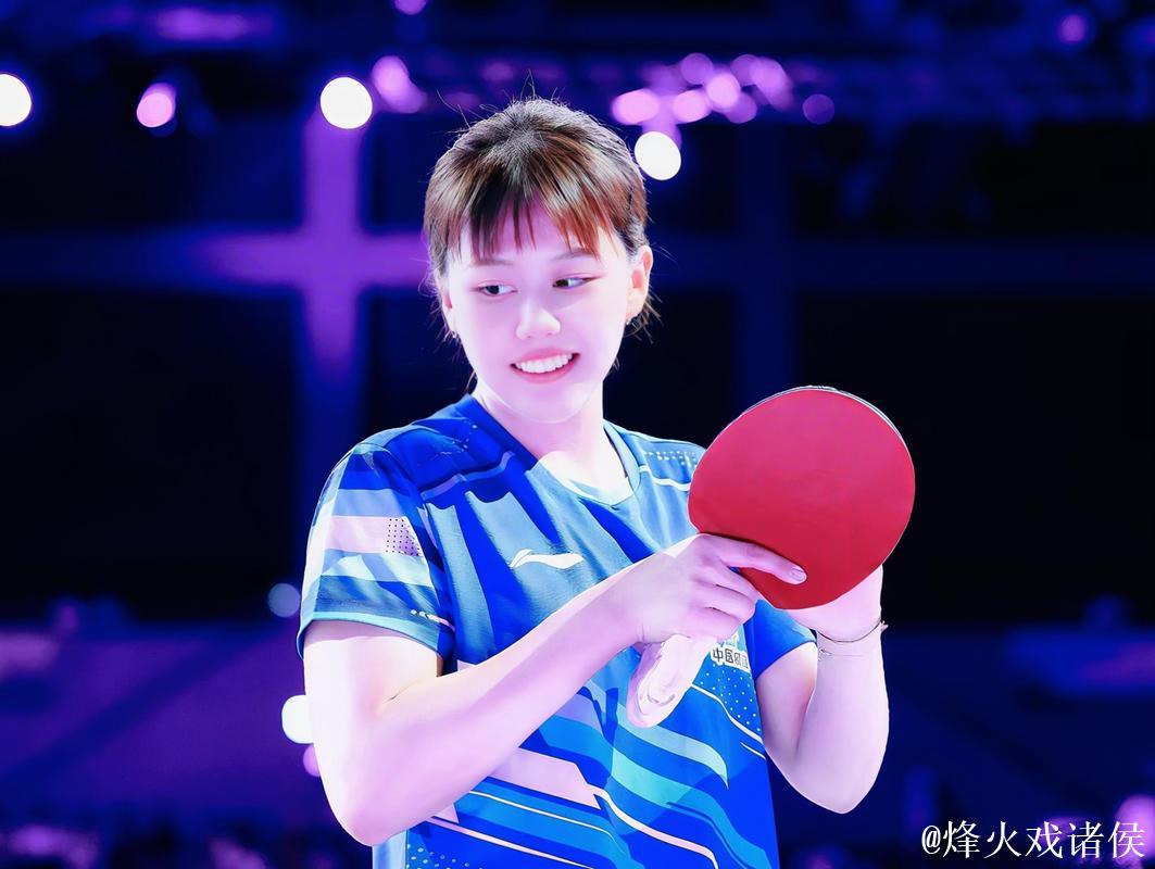 陈幸同以4-2击败石洵瑶 成功闯入WTT总决赛女单八强 陈幸同以4-2击败石洵瑶 成功闯入WTT总决赛女单八强